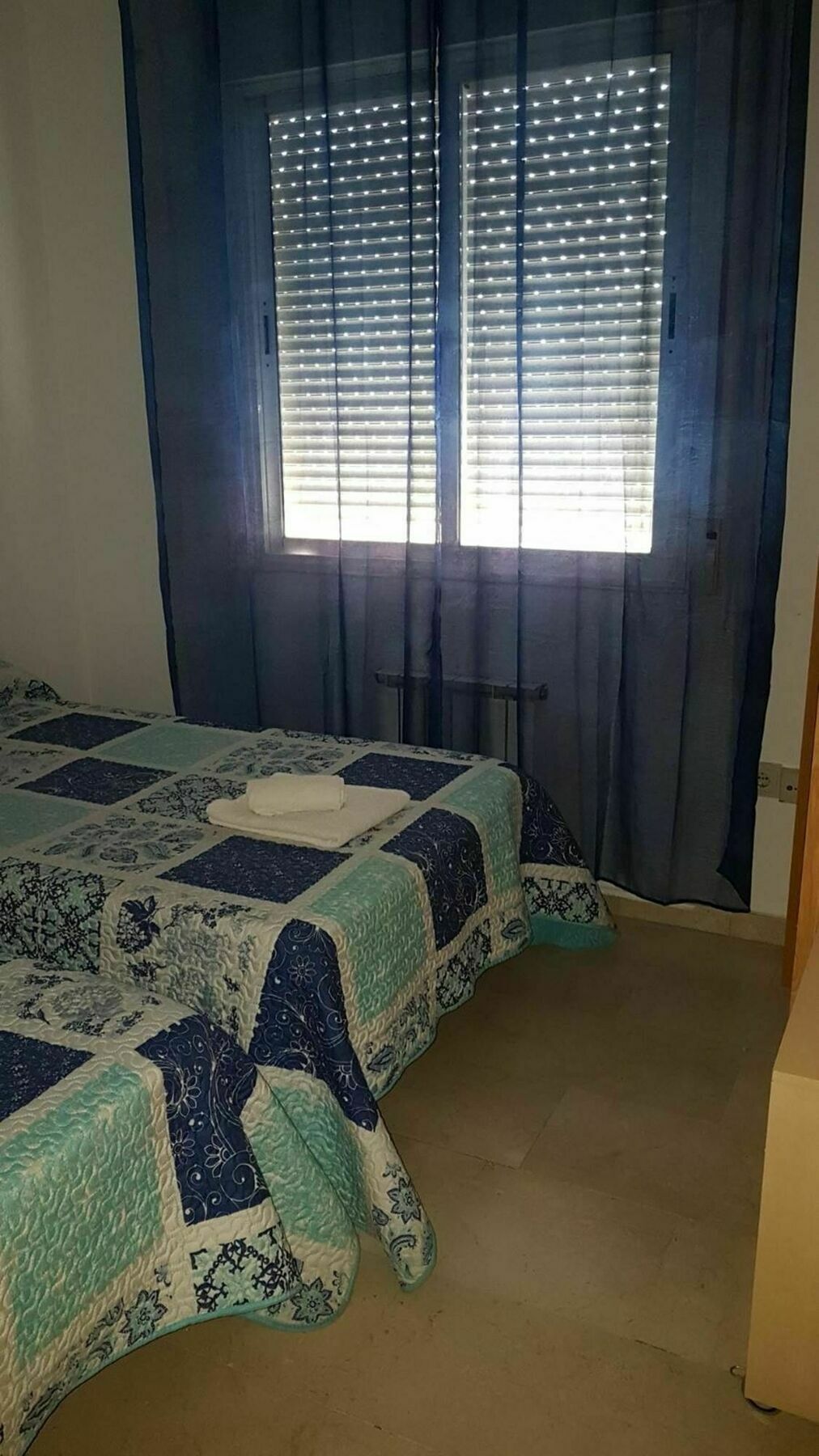 With 4 Bedrooms In Granada, With Wonderful View, Furnis Apartment